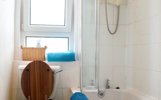 1 Bedroom Flat Near Dalry Area