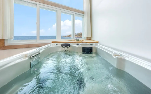 Pohang In The Blue Spa Pension