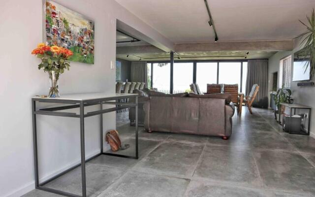 IMOYO INN Luxury Ocean View family house Sandbaai