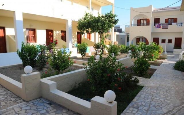Chrysanthi Studios & Apartments