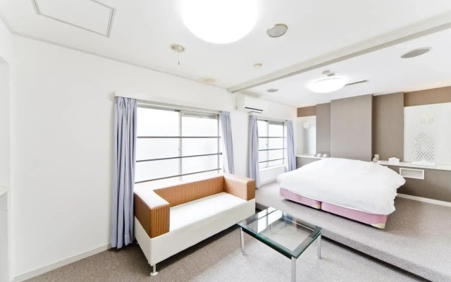 Shinjuku East Hotel