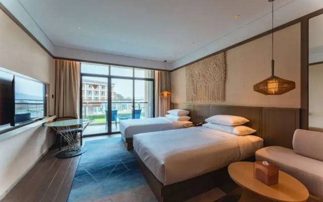 ShengSi Maison New Century Hotel