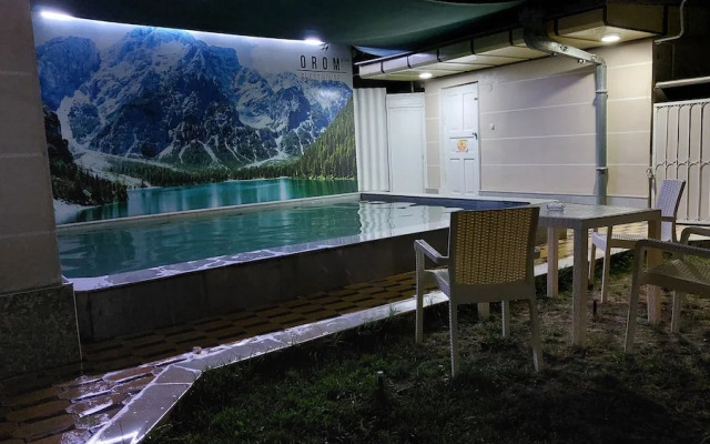 "Orom" Guests House