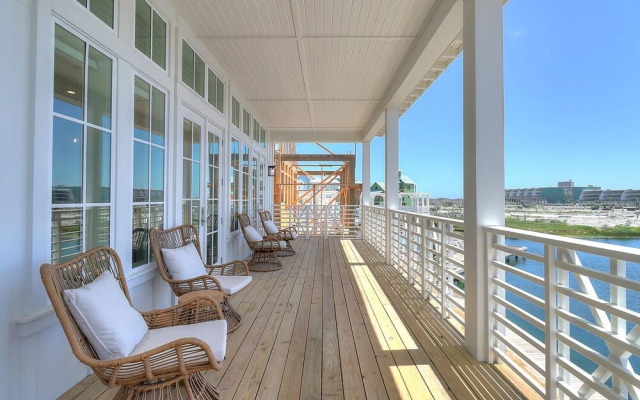 The Great White 306 DAR