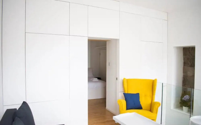 Bright And Modern 2 Bedroom Flat