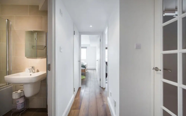 Views For Days - Fitzrovia - by Frankie Says