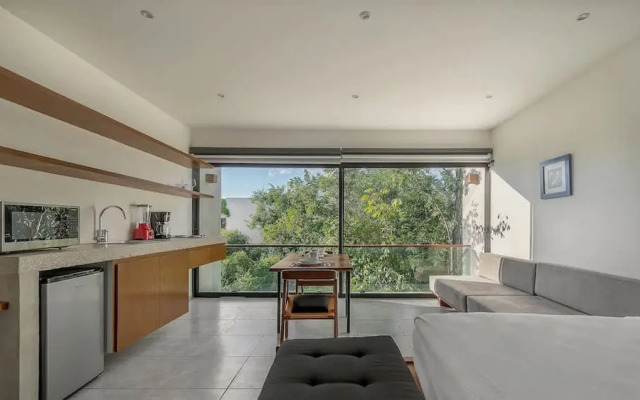 Studio With Great Rooftop Pool