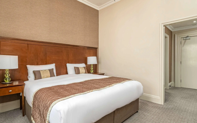 Mercure White Hart Hotel Salisbury and Apartments