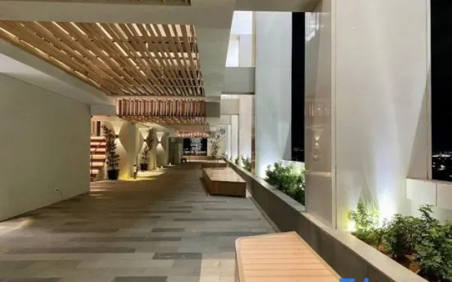 The Smith Luxury SkyView Apartments