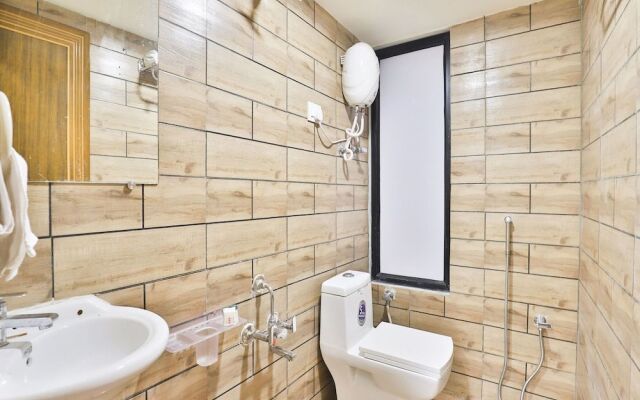 OYO 11072 Hotel Kajri Residency