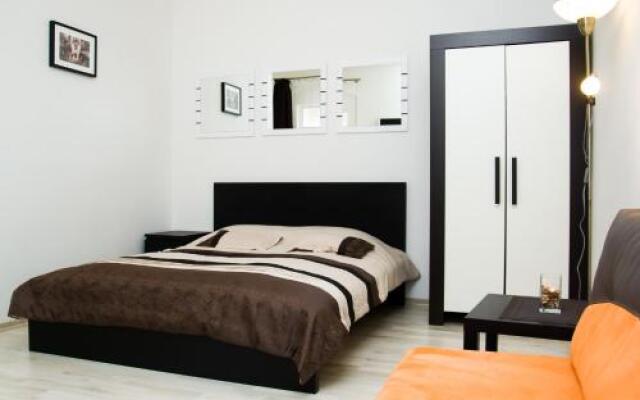 Leo Apartment