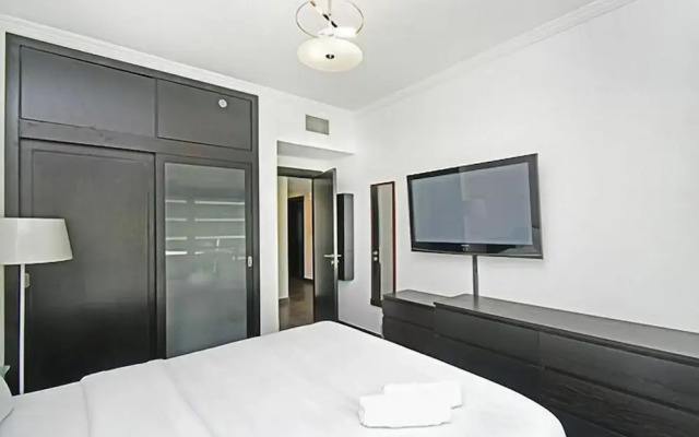 Al Majara 5 by Deluxe Holiday Homes