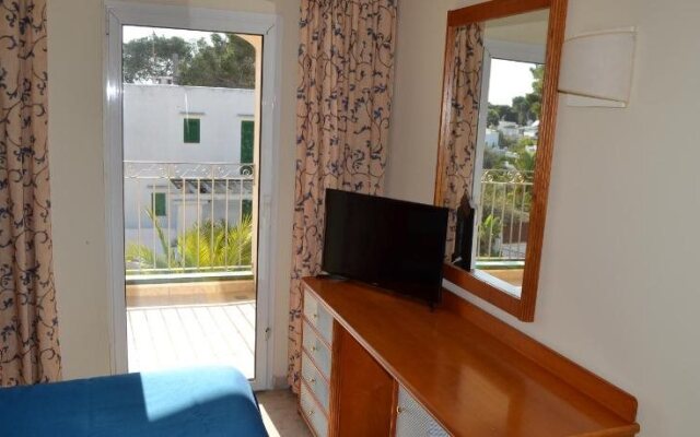 Hostal Leo Or