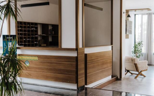 Avisos Hotel&Apartments