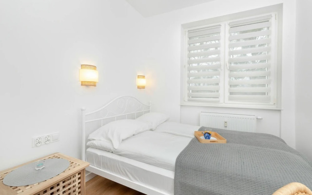 Charming Apartment in Gdynia by Renters