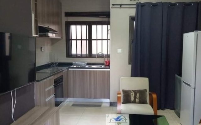 Bedroomed Fully Furnished Apartment Near East Park Mall