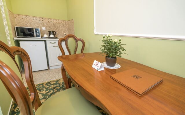 Studio One Accommodation Suites