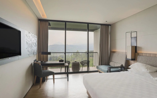 Royal Tulip Gunung Geulis Resort and Golf