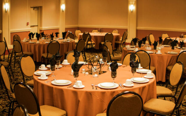 Best Western Premier Airport/Expo Center Hotel