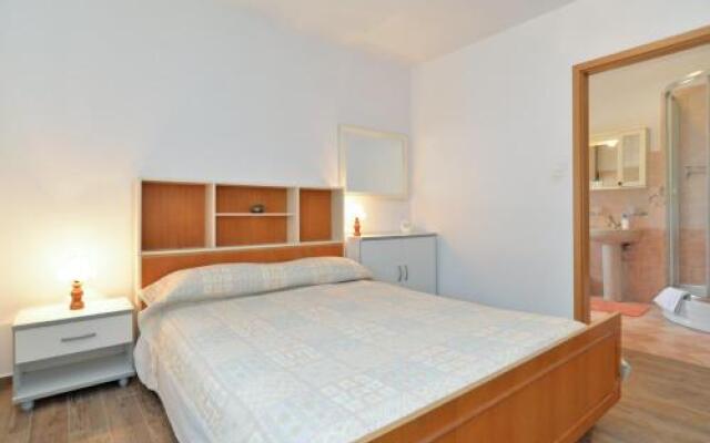 Apartment & Room Tanja 1552