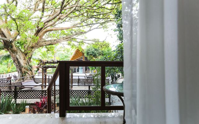 Praia do Estaleiro Guest House