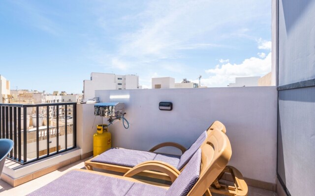 Seashells Seaview Penthouse With Hottub