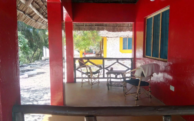 Twisted Palms Lodge & Restaurant