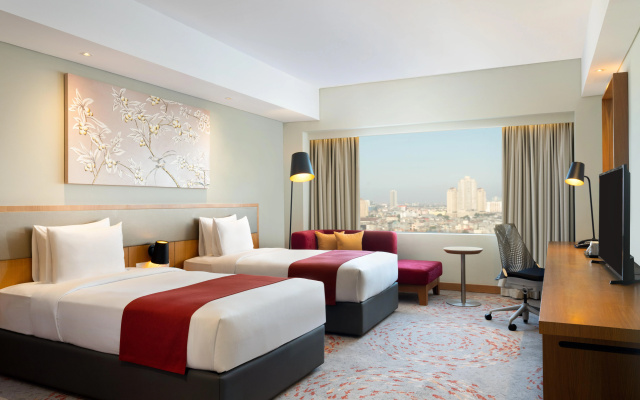 Holiday Inn & Suites Jakarta Gajah Mada by IHG – Guest Rooms – Jakarta