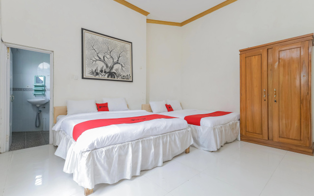 RedDoorz @ Villa Puncak Tidar