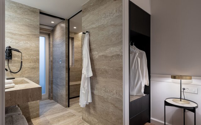 Riviera Suites