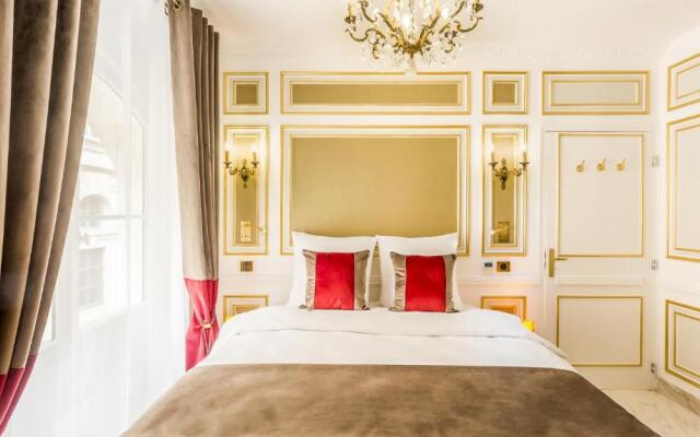 Luxury 6 Bedroom 5 bathroom Palace Apartment - Louvre View