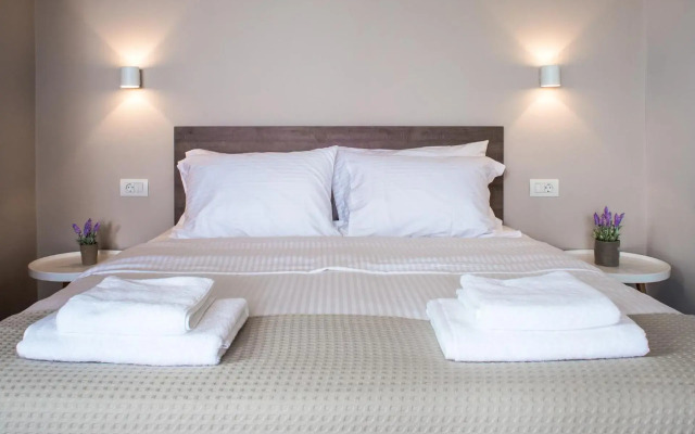 Evelyn Hotel