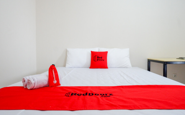 RedDoorz near Lippo Plaza Buton