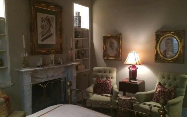 Belle Oaks Inn