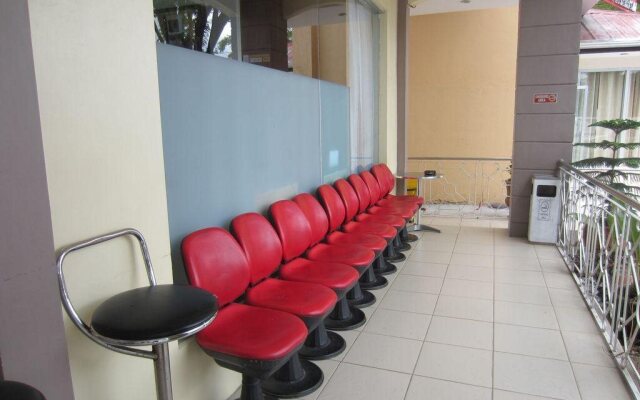 Verazza Hotel & Restaurant