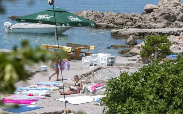 Apartment Mraović Karlobag 33537