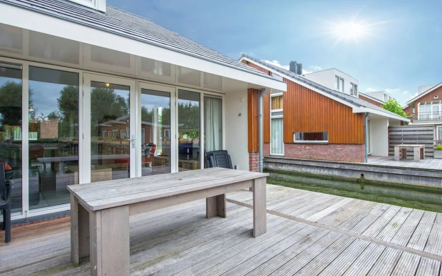 Nice House With Dishwasher, Near Amsterdam