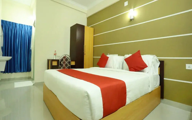 OYO 11909 Star Plaza
