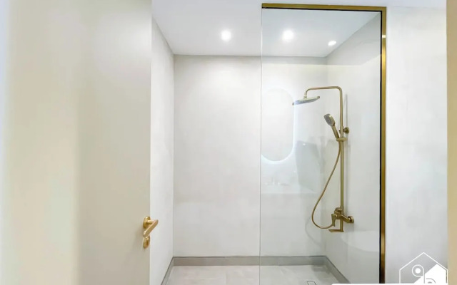 Stylish Ground-floor Studio JVC