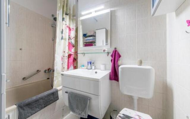 6393 Private Room