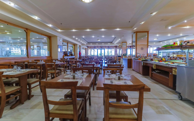 Mare Monte Beach Hotel