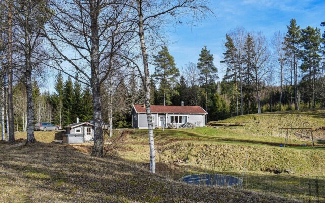 Nice Home in Lekeryd With 3 Bedrooms, Sauna and Wifi