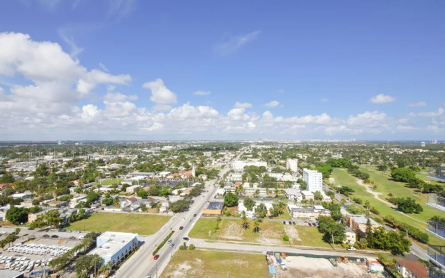 Luxury 2BR Condos at Hollywood Beach