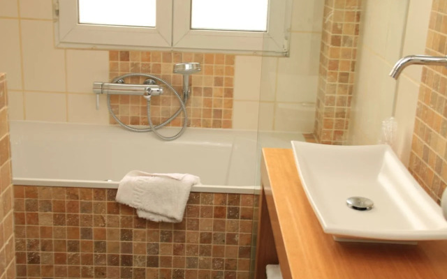 Hotel Excelsior Batignolles