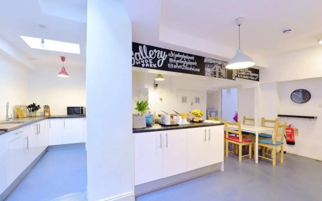 Gallery Hyde Park Hostel