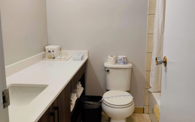 Coast Dawson Creek Hotel