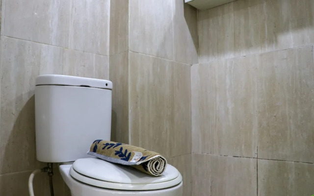 Cozy And Enjoy Studio Room At Green Pramuka City Apartment