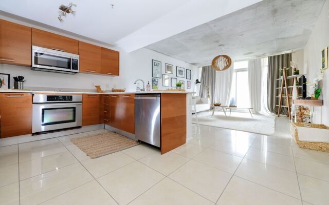 Miami World Rental - Midtown 608