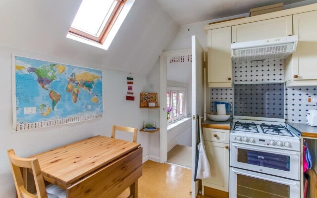 Lovely 1BR Home in North London