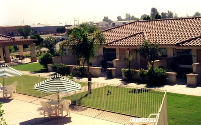 Calipatria Inn And Suites